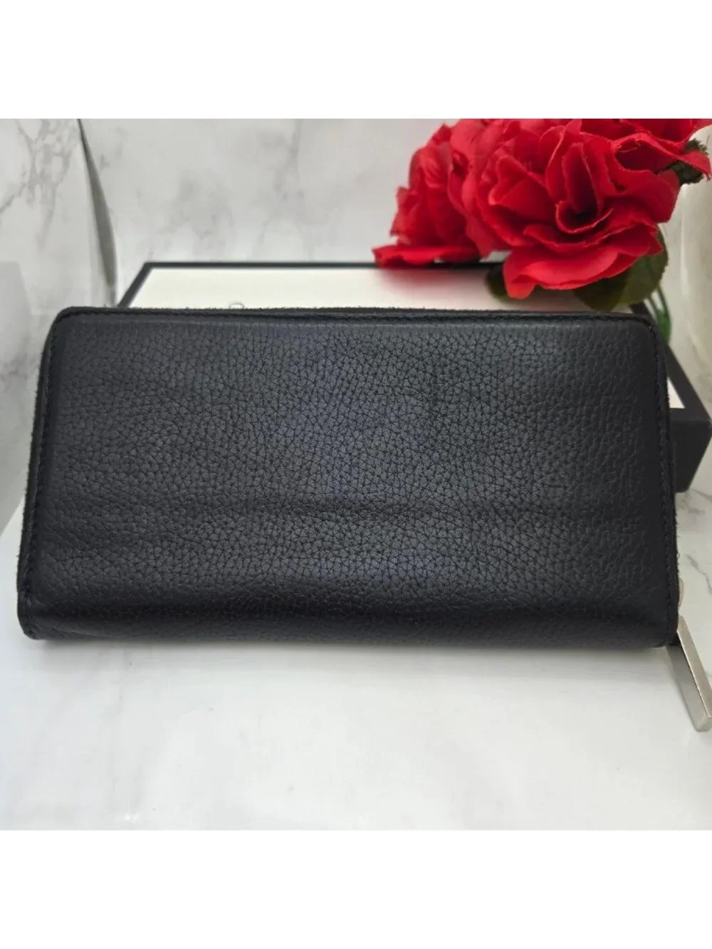 Gucci color black